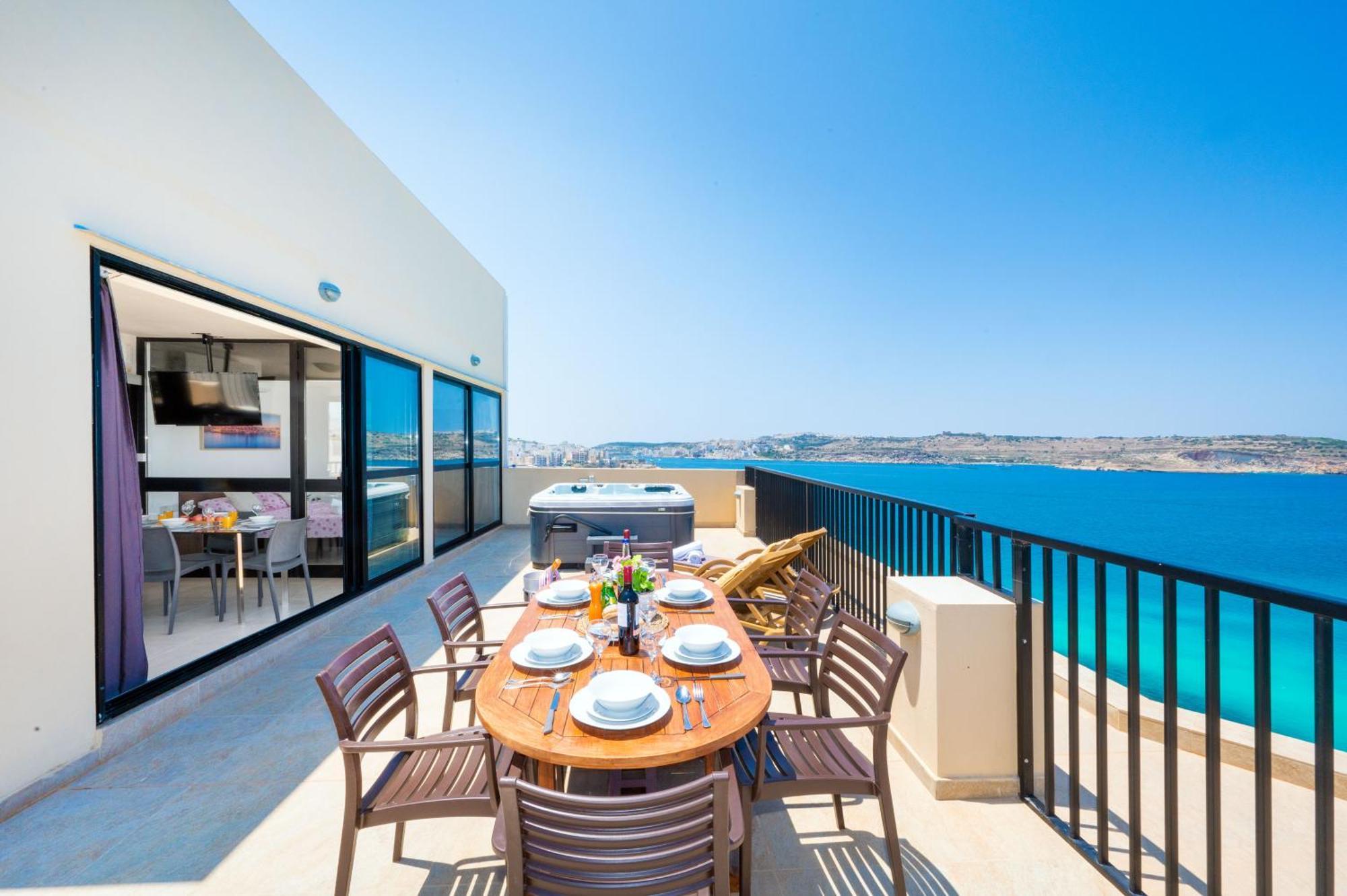 Islet Promenade Seafront Penthouse With Breathtaking Seaviews And Private Hot Tub On The Large Terrace By Getawaysmalta Leilighet San Pawl il-Baħar Eksteriør bilde