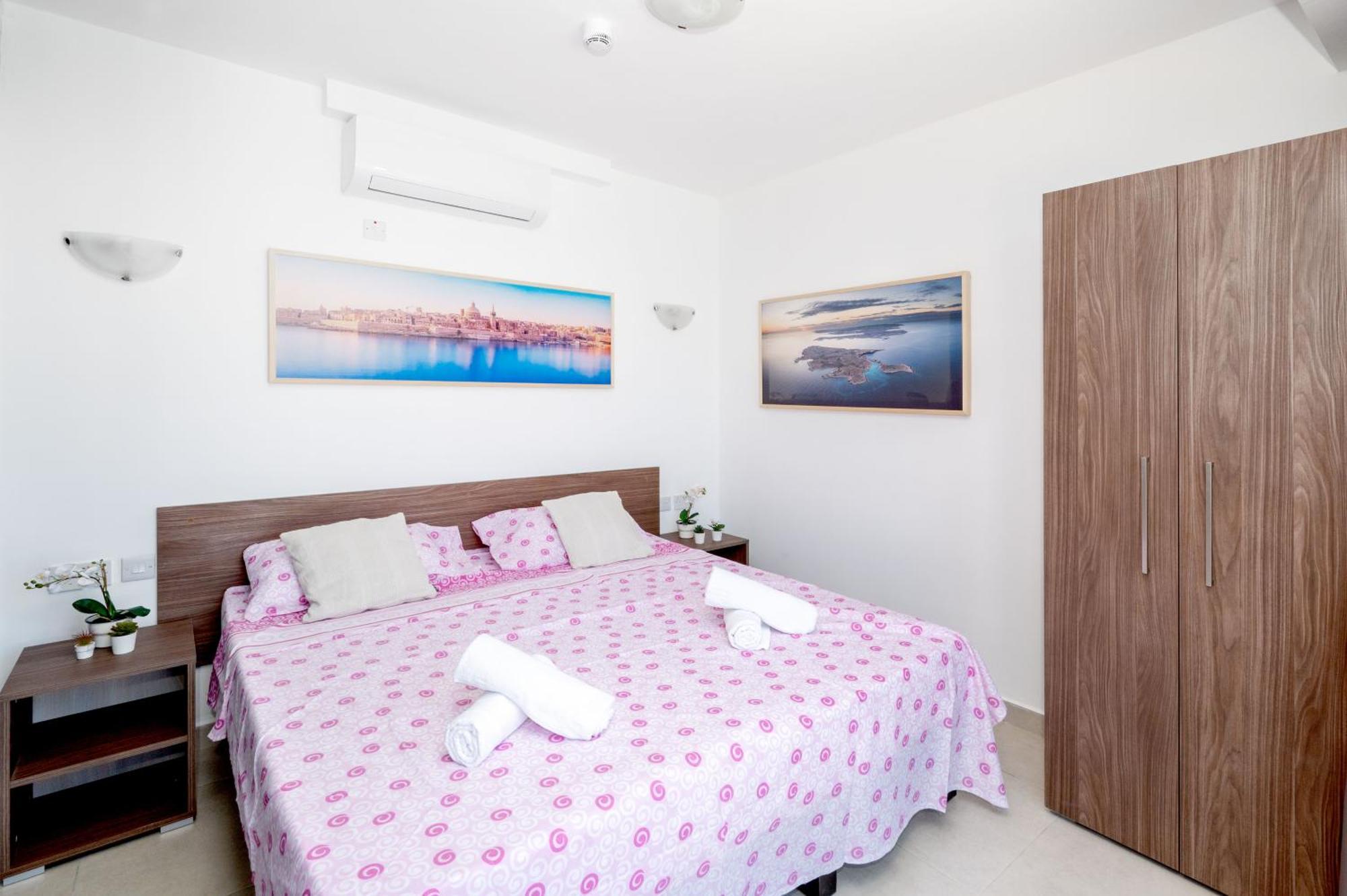 Islet Promenade Seafront Penthouse With Breathtaking Seaviews And Private Hot Tub On The Large Terrace By Getawaysmalta Leilighet San Pawl il-Baħar Eksteriør bilde